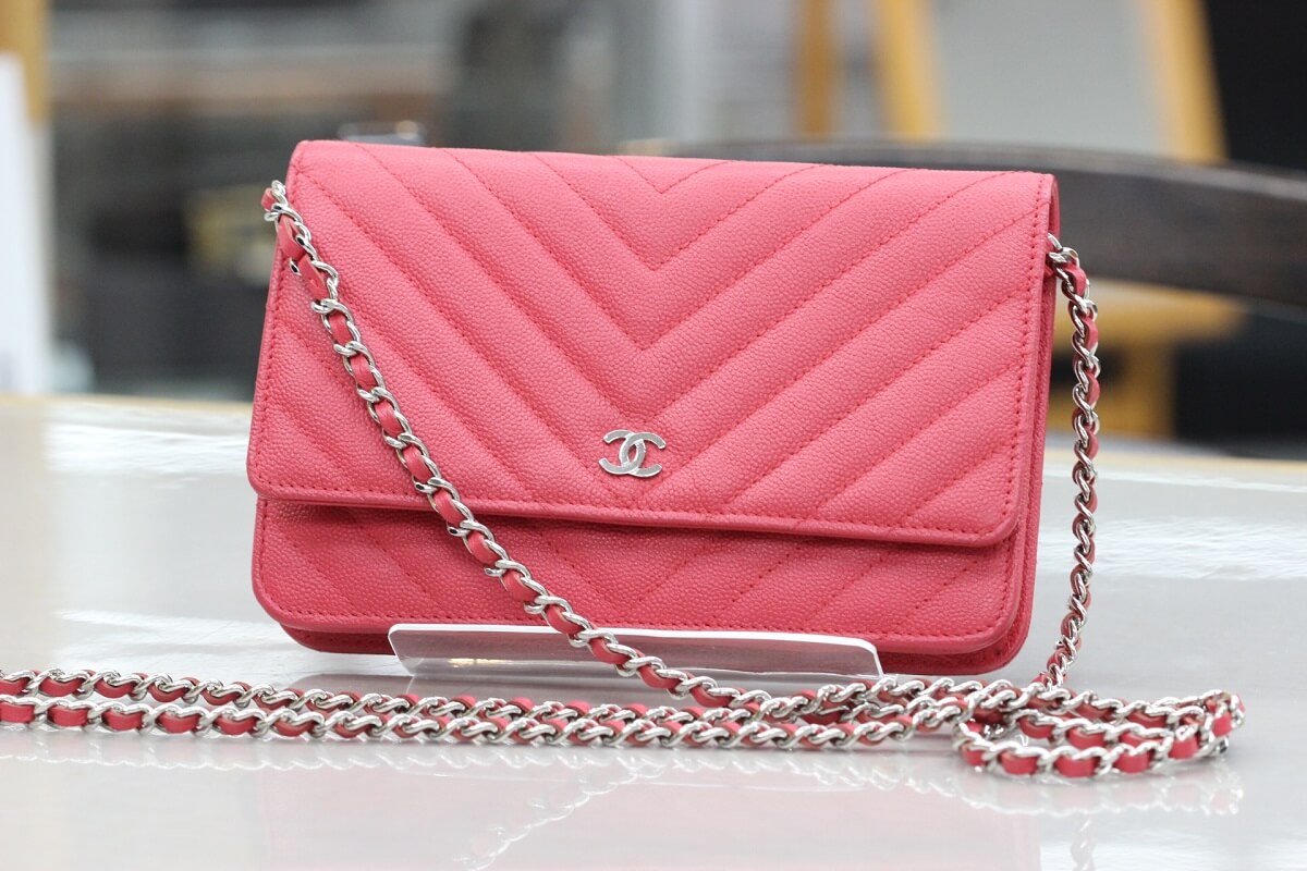 chanel-chainwallet-red