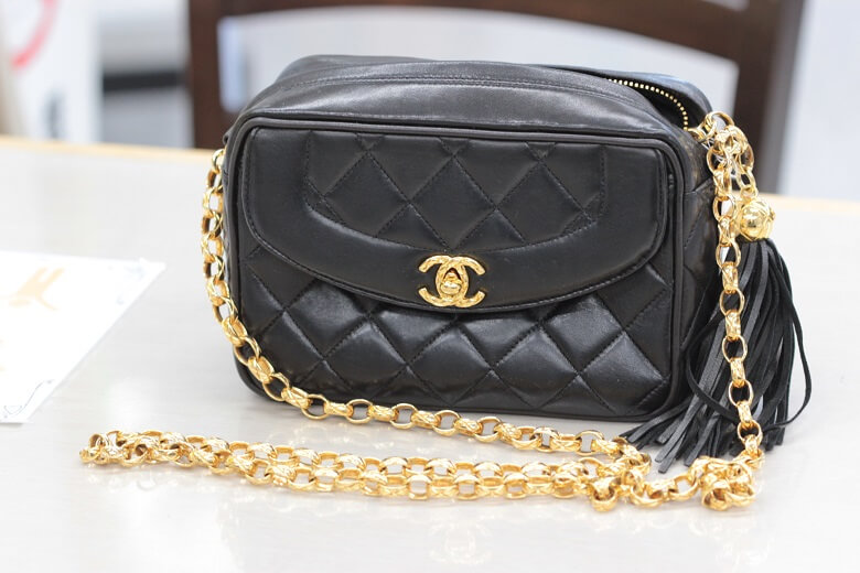 CHANEL ビンテージ チェーンバッグ-