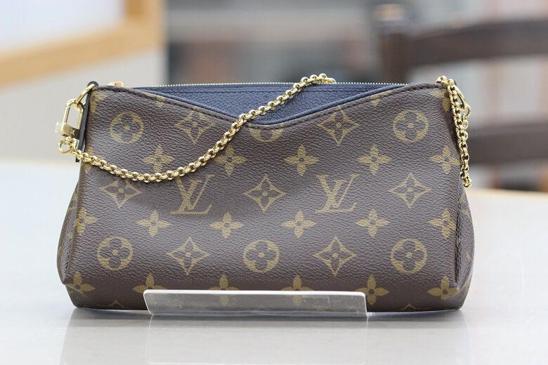 LOUISVUITTON ルイヴィトン モノグラム パラス クラッチ ショルダー-