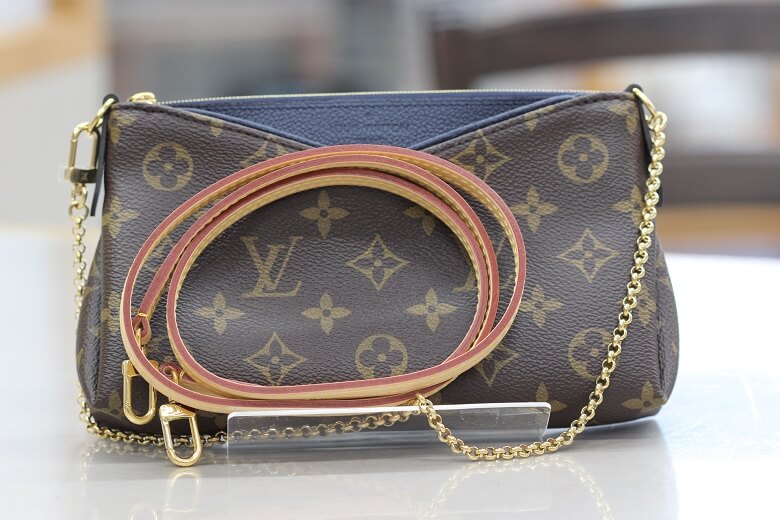 LOUIS  VUITTON パラスクラッチ