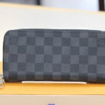 Lv・グラフィットの財布が高く売れます